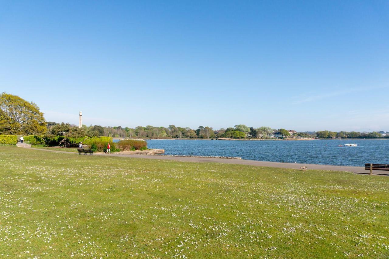Park Lake View Poole Esterno foto